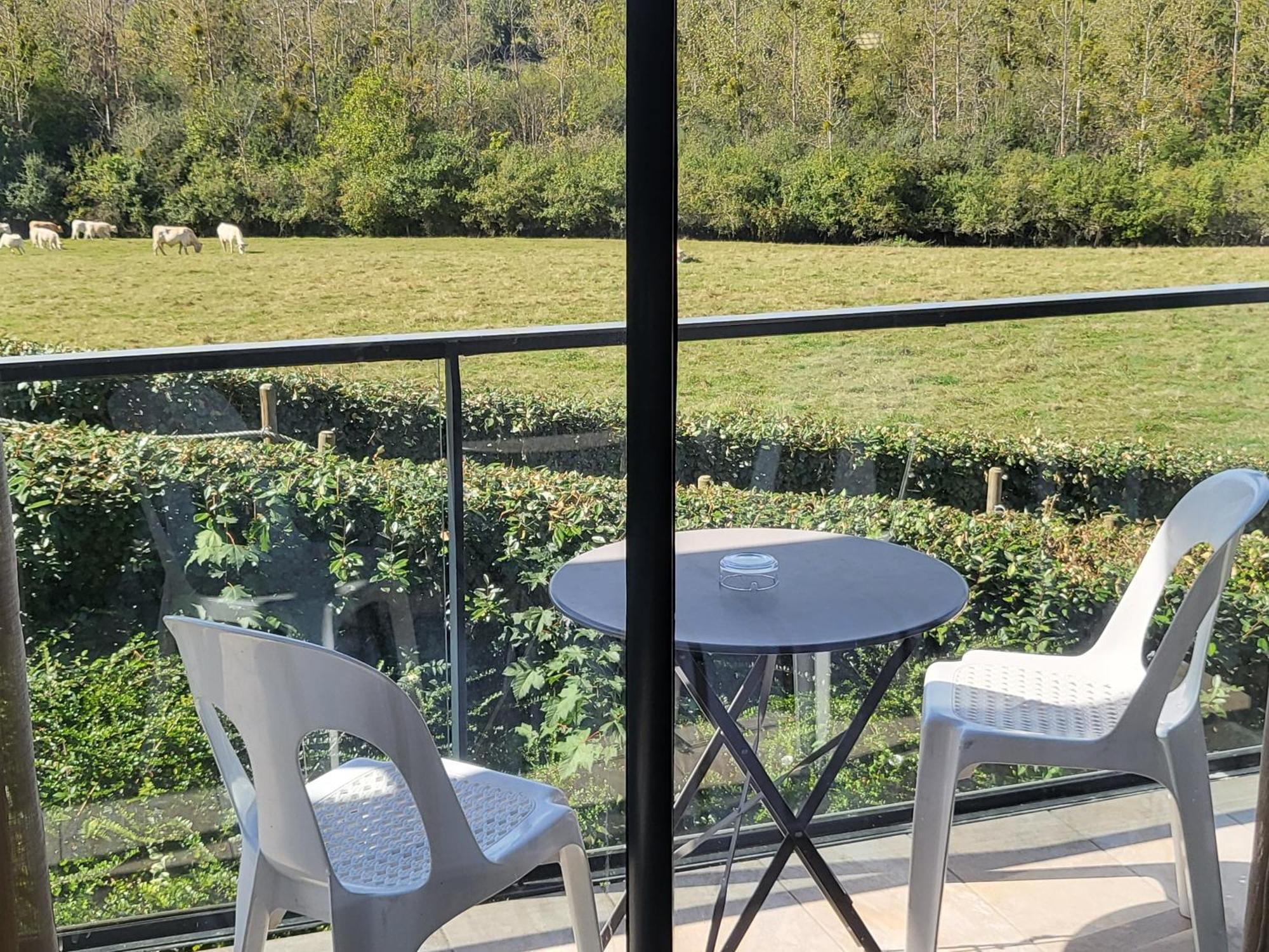 Logis Le Cadusia Hotel Chaource Exterior foto