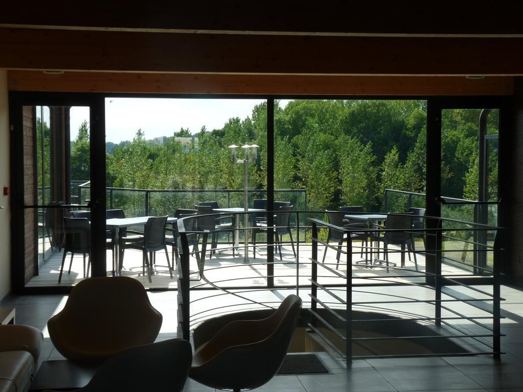Logis Le Cadusia Hotel Chaource Exterior foto