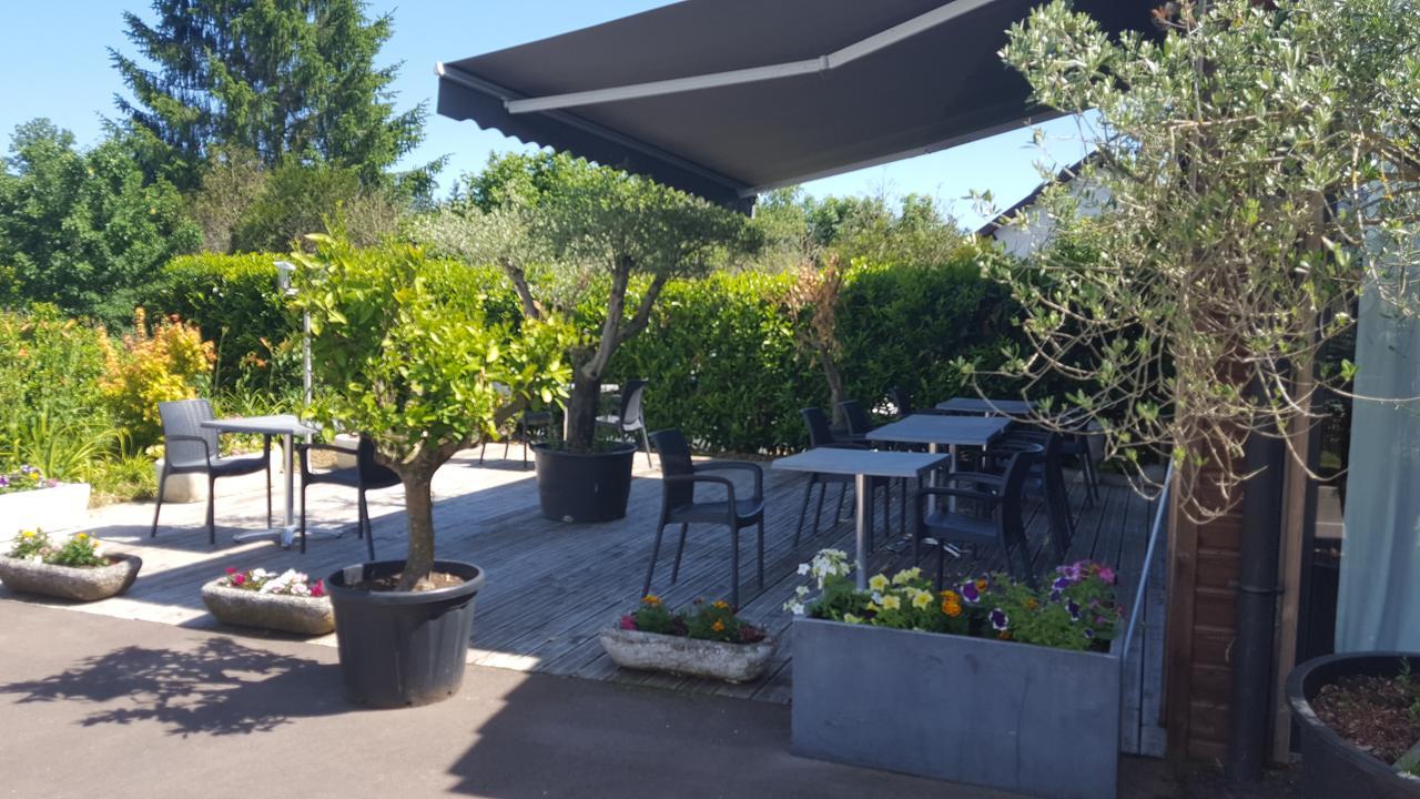 Logis Le Cadusia Hotel Chaource Exterior foto